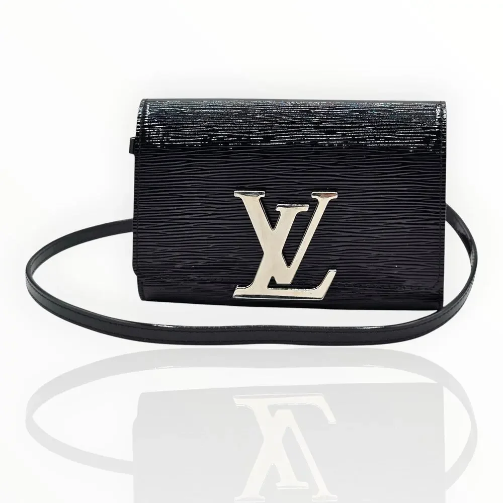 Louise MM Epi Electric Black Patent Leather Crossbody Clutch clean